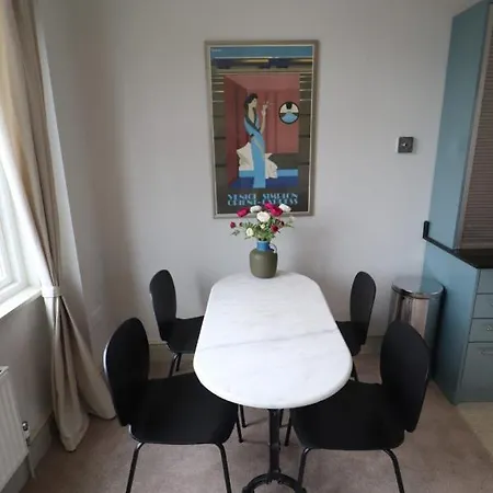 Stylish Light-Filled 1 Bedroom Flat In Hammersmith Londen Buitenkant foto