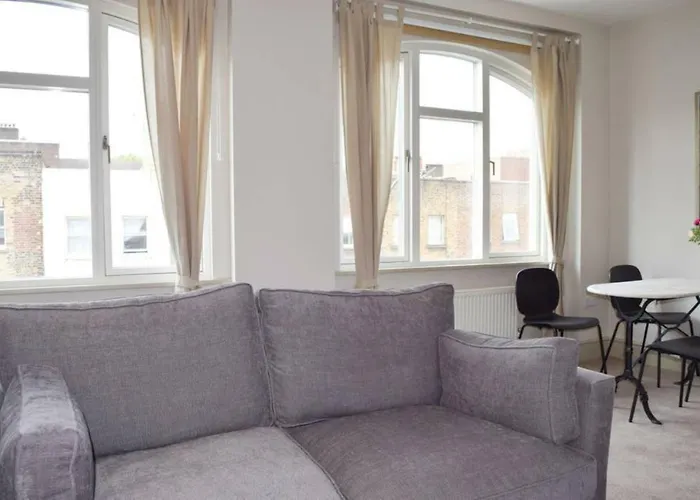 Stylish Light-Filled 1 Bedroom Flat In Hammersmith